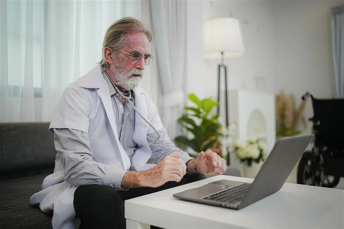 logiciels IA d'aide aux médecins