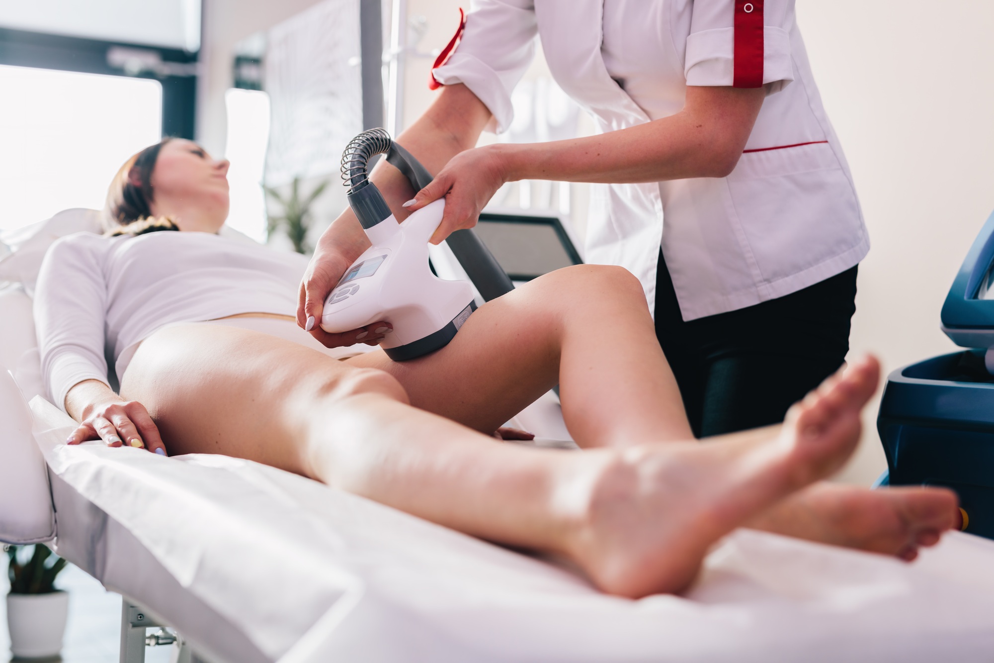 Cellulite reduction endermologie treatment on woman tighs